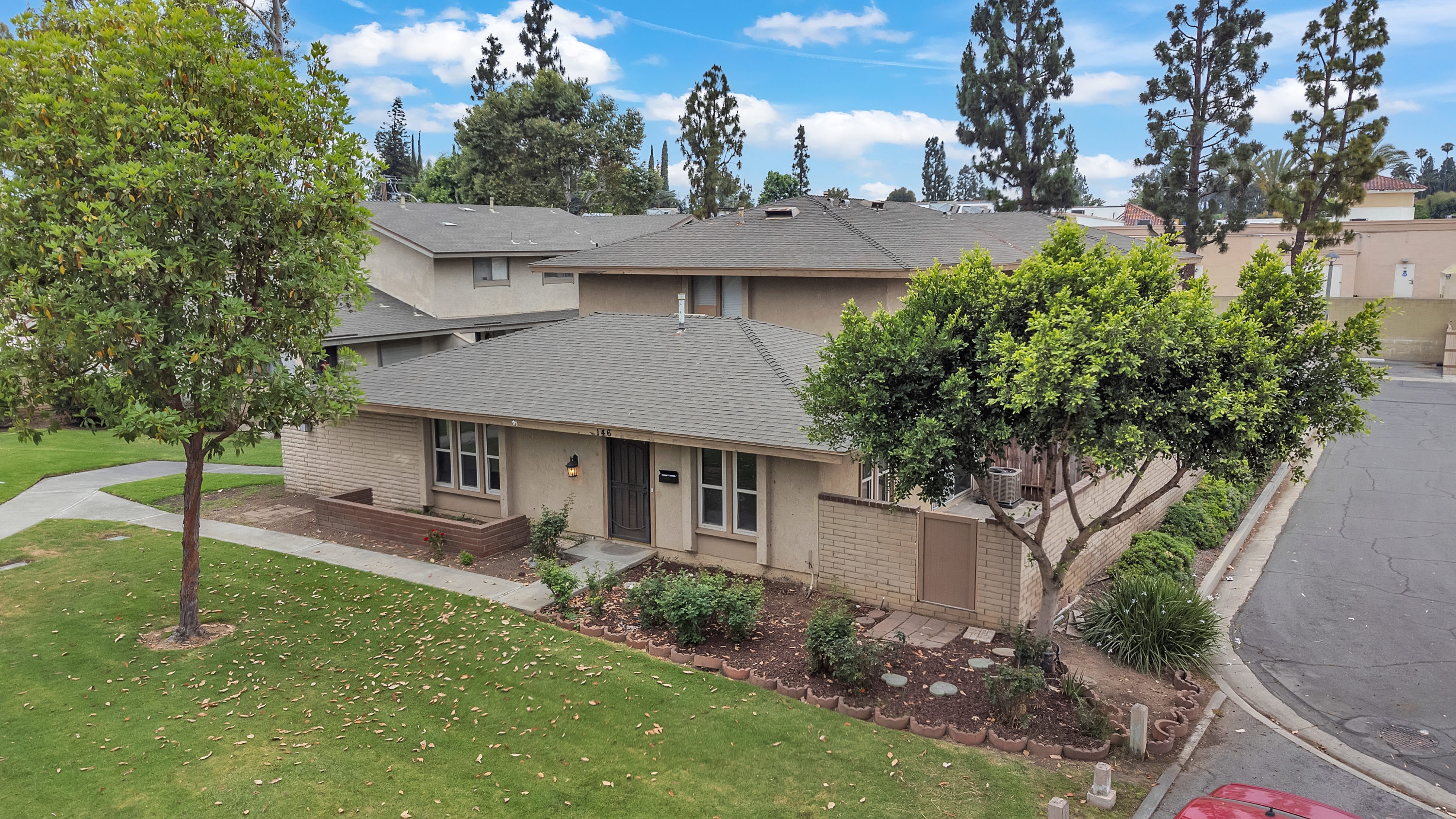 146 Pembroke Lane