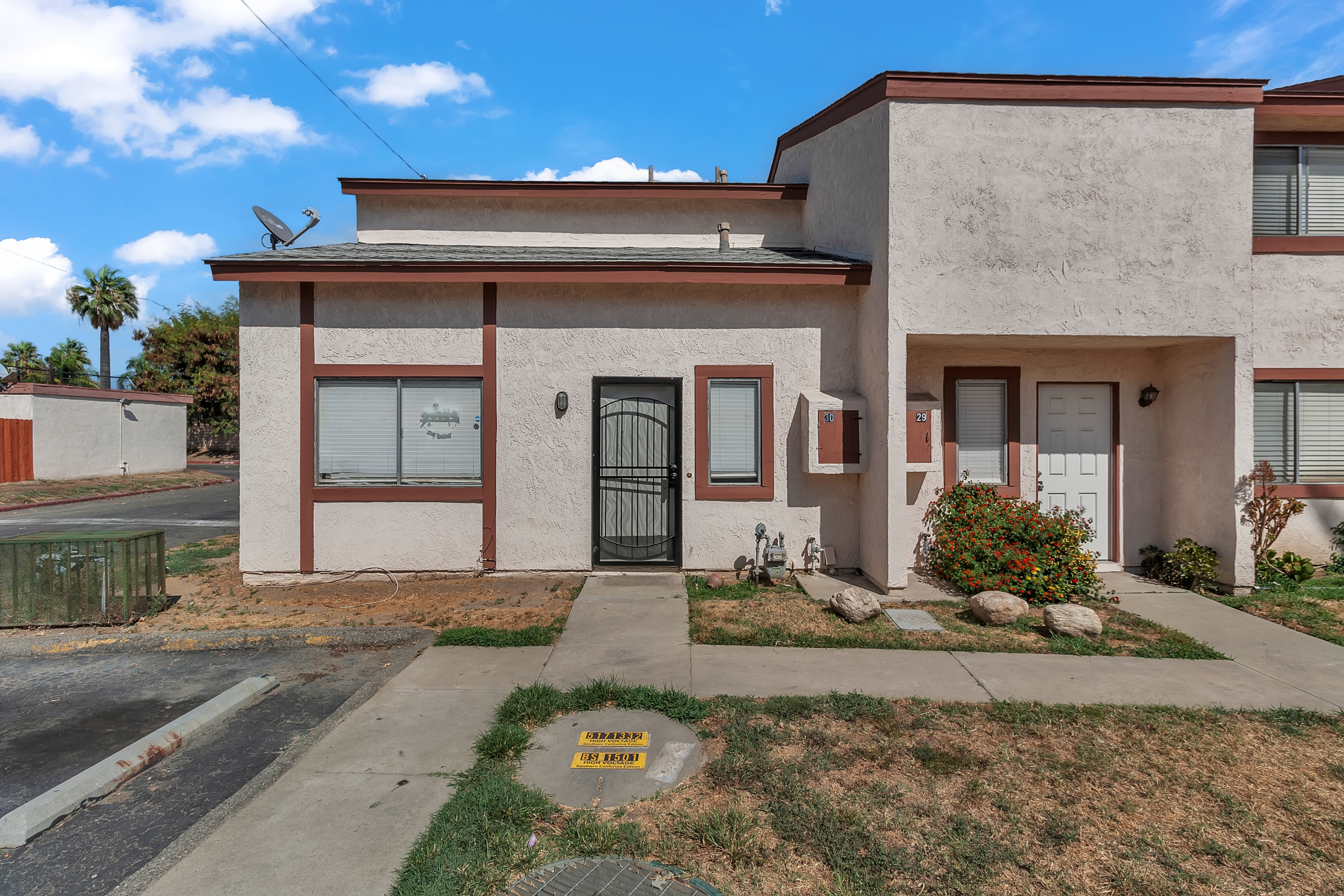 349 North Eucalyptus Avenue
